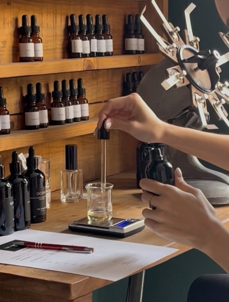 CREATE PERFUME™ - LUXURY PRIVATE WORKSHOP